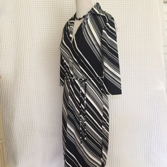 Express lady’s sheath dress - Picture 5 of 8